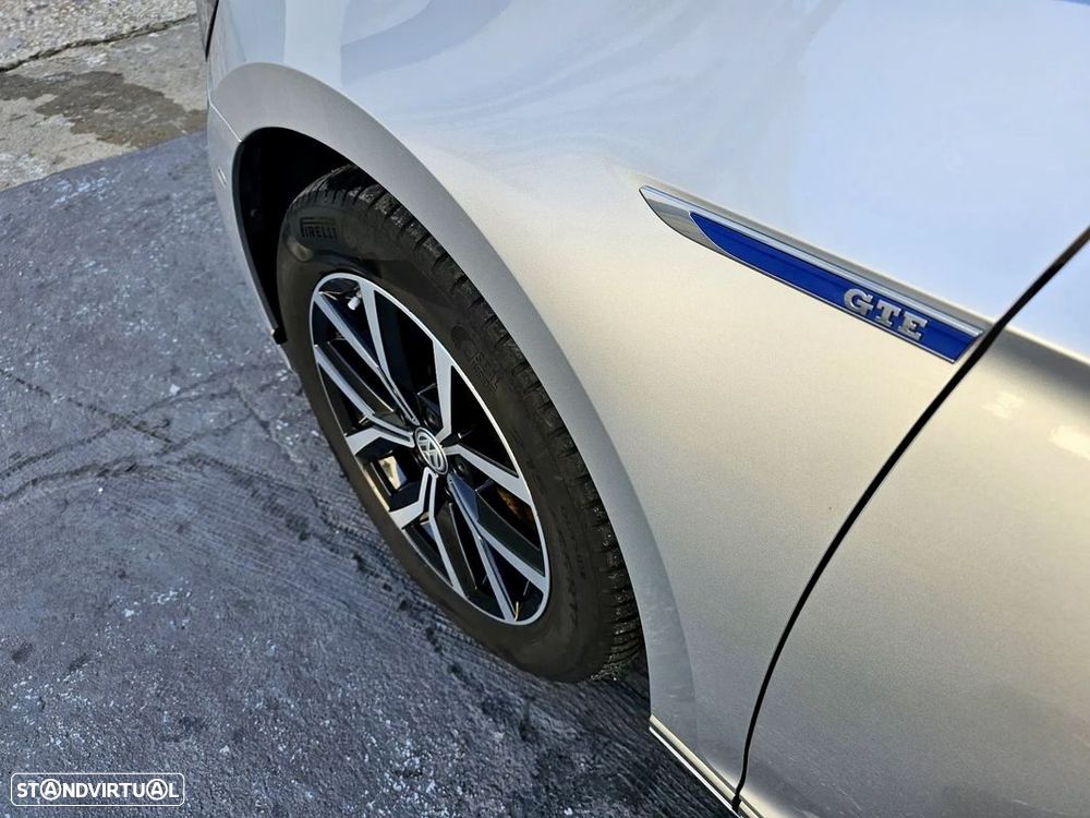 VW Passat Variant - 4
