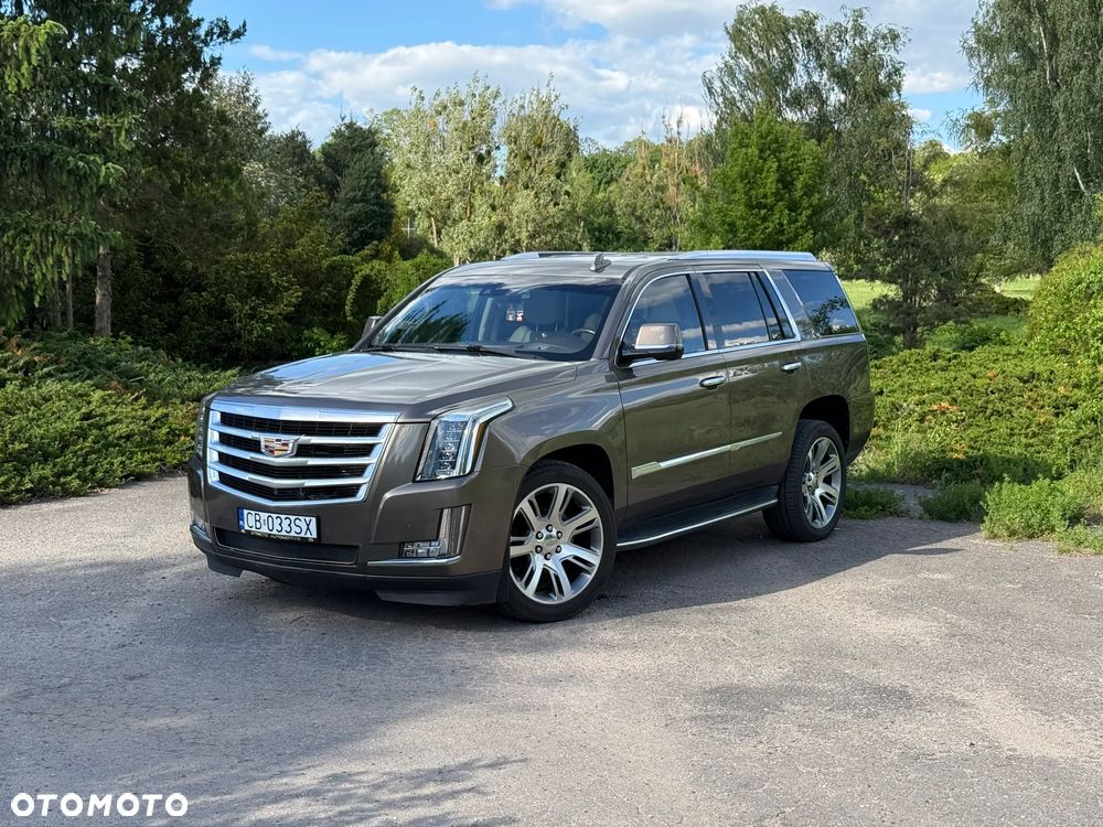 Cadillac Escalade - 3