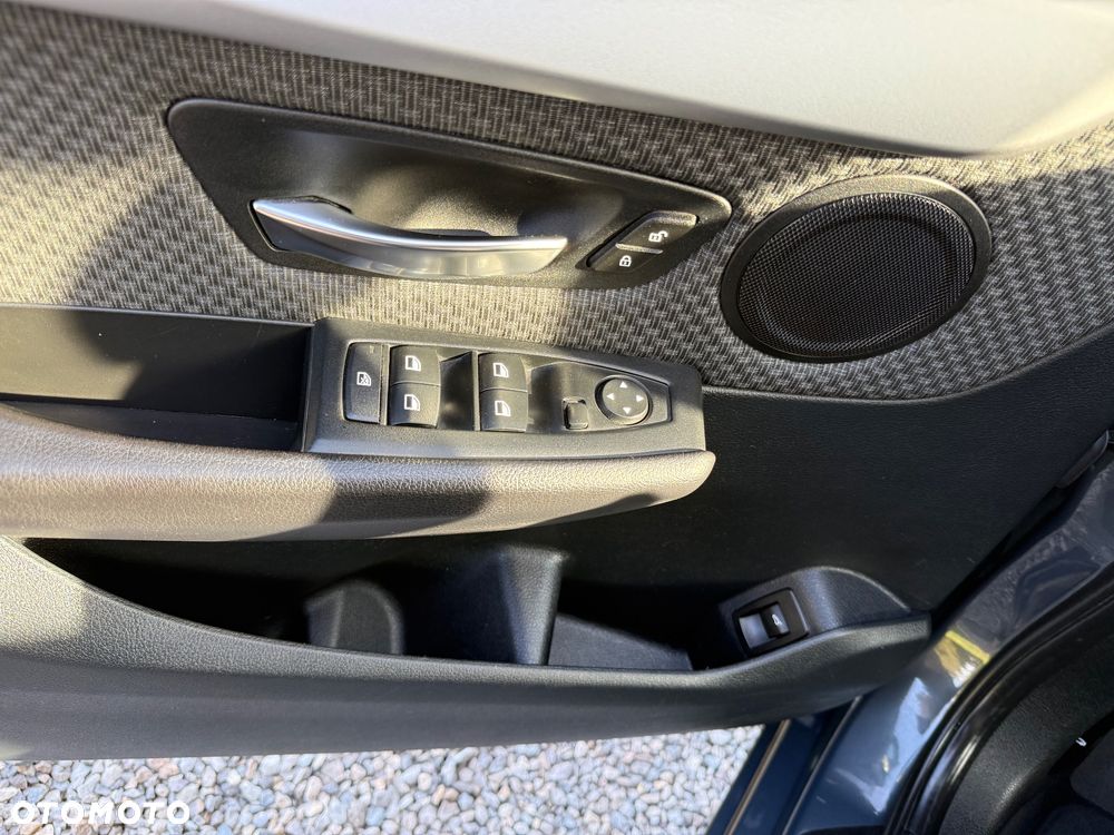 BMW Seria 2 218i Luxury Line - 11