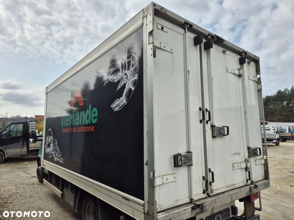 Chłodnia Mroźnia 8 palet, 4.5m , 2 komory, 2 parowniki, zasilanie stacjonarne na prąd, stan bdb! - 3