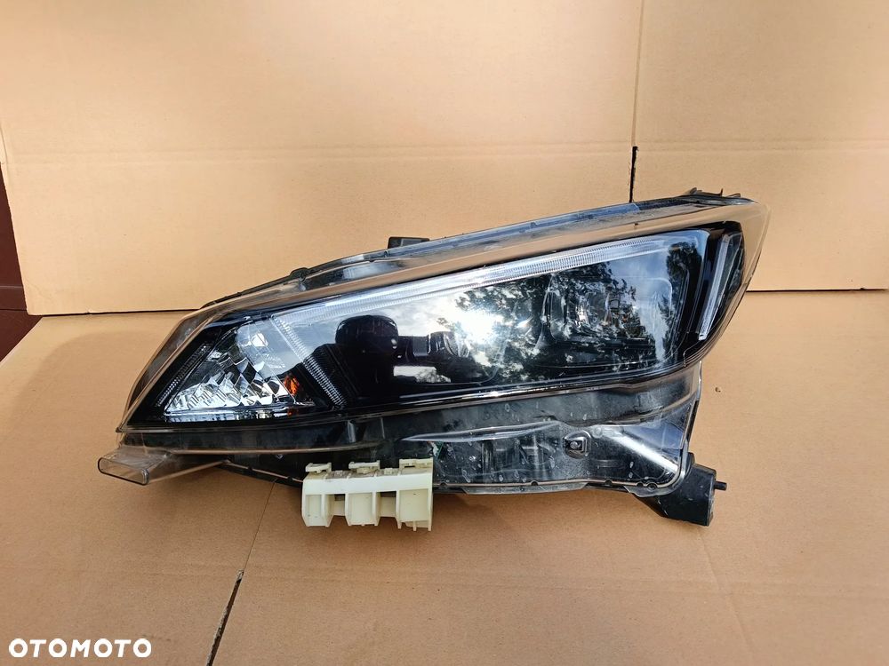 Full Led przedni lewy Nissan Leaf czarny lampa lewa 260606WK7A ciemna - 1