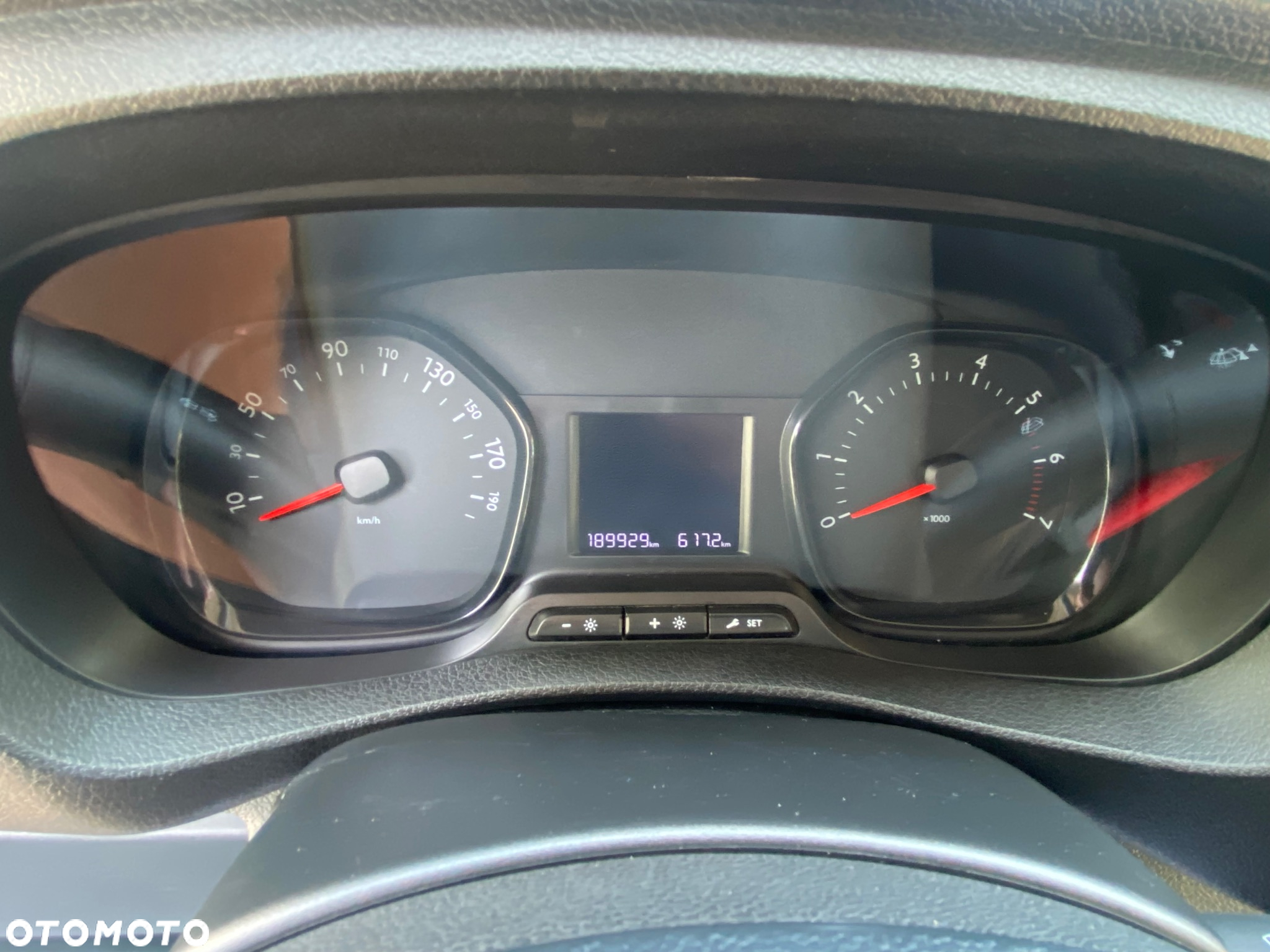 Citroën SpaceTourer M 1.6 BlueHDi 115 S&S Feel - 19