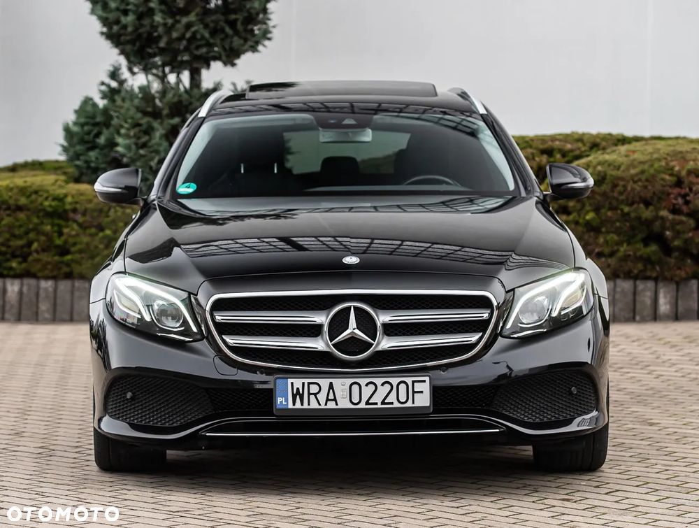 Mercedes-Benz Klasa E 220 d Business Edition 9G-TRONIC - 4