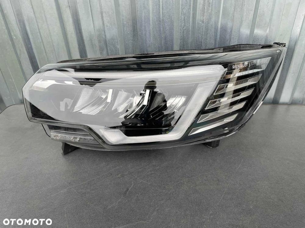 Renault Trafic IV Lampa Lewa Pure Led 260601790R 1EX014721-01 - 1