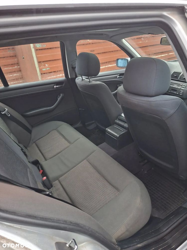 BMW Seria 3 316i - 12