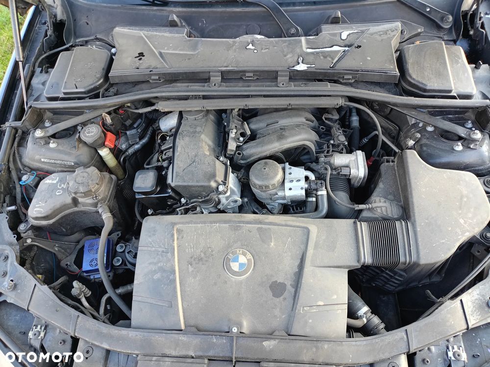 BMW Seria 3 318i - 10