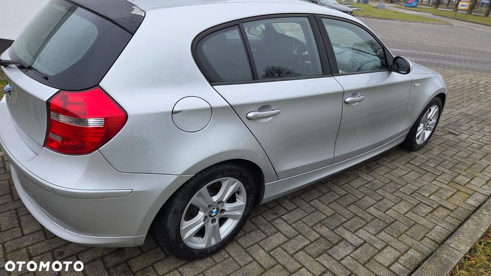 BMW Seria 1 118d DPF - 10