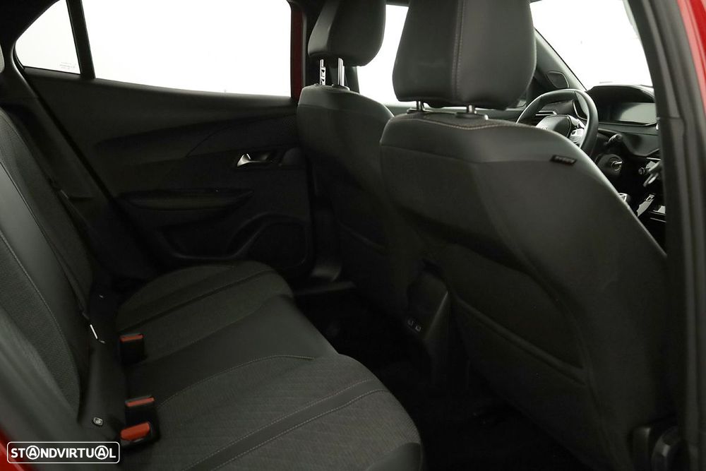 Peugeot 2008 1.2 PureTech Allure - 22