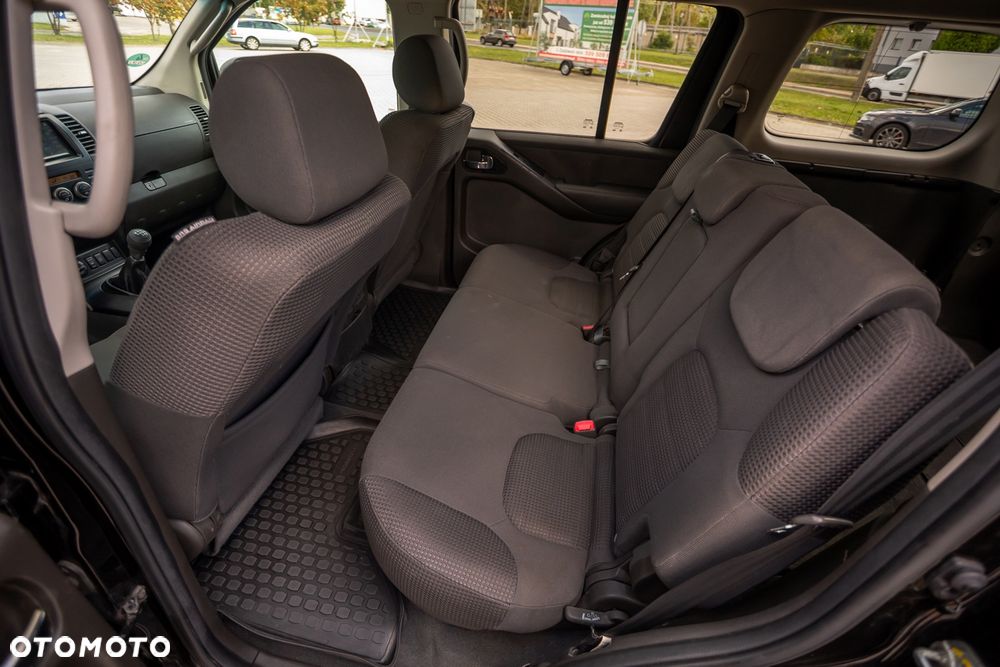 Nissan Pathfinder 2.5 DCi Elegance - 31