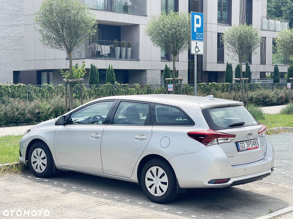 Toyota Auris 1.6 Active - 9