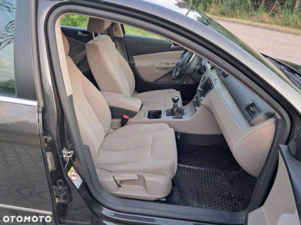 Volkswagen Passat - 7