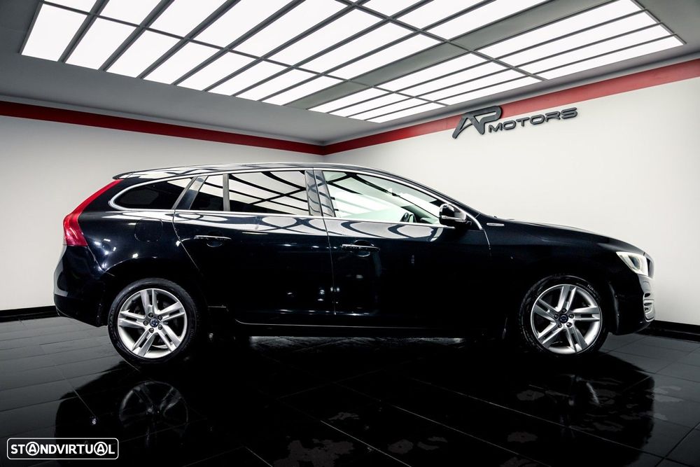 Volvo V60 2.4 D6 Momentum AWD Phev - 12
