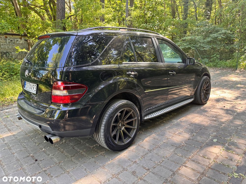 Mercedes-Benz ML - 11