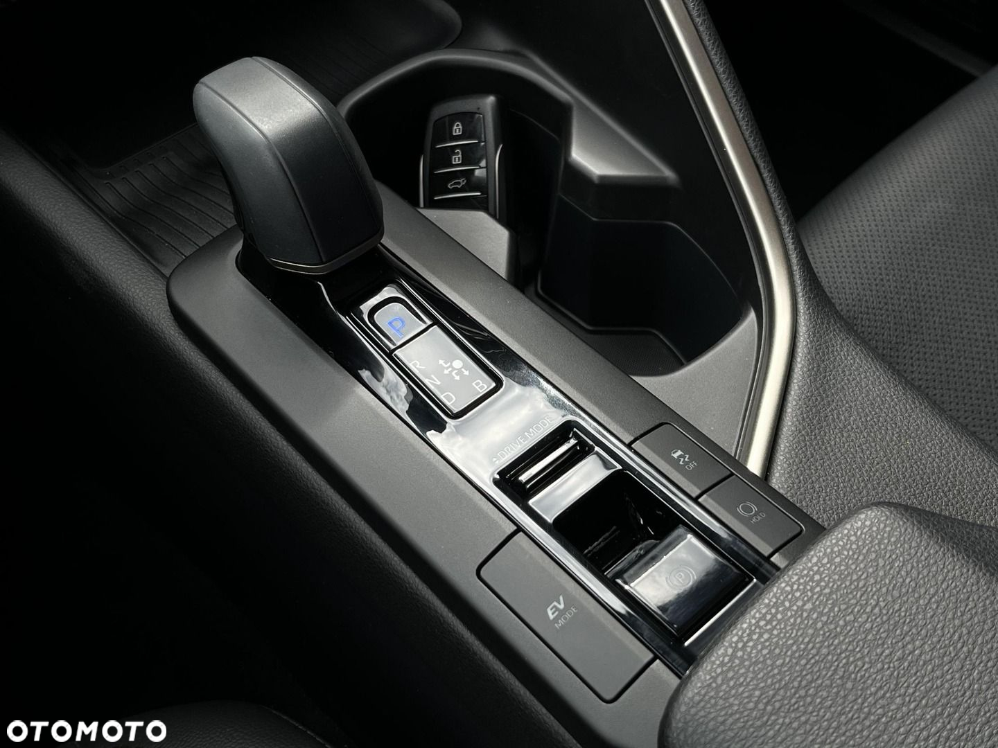 Toyota C-HR - 25