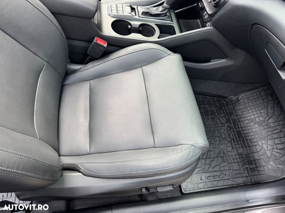 Hyundai Tucson blue 1.7 CRDi 2WD DCT Premium - 32