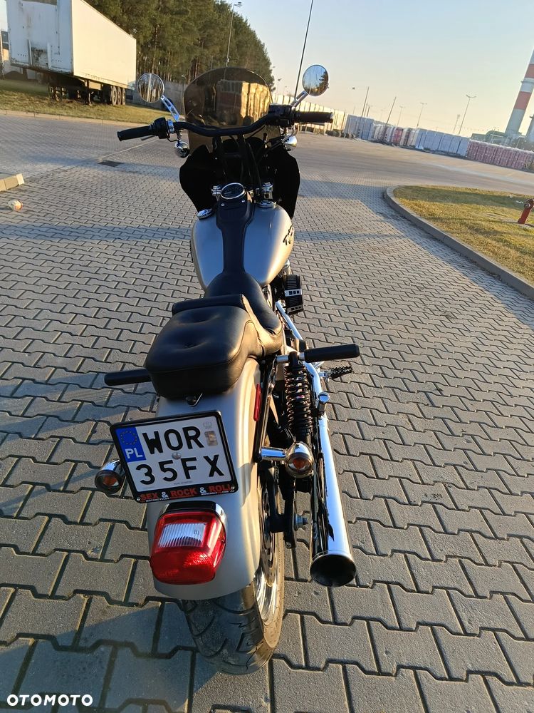 Harley-Davidson Dyna Street Bob - 12