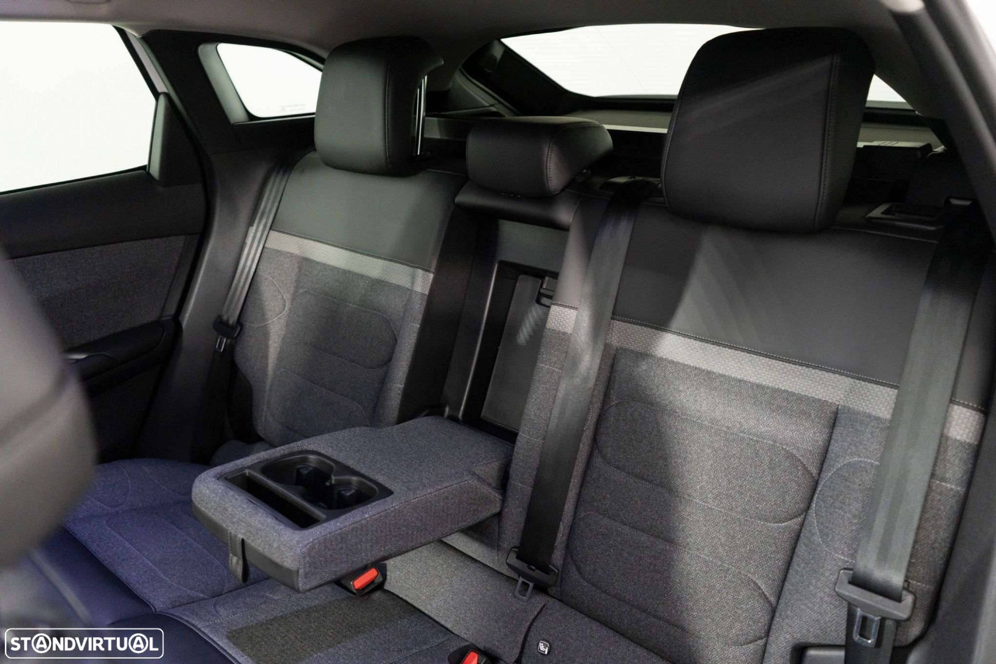 Citroën C5 X 1.2 PureTech Shine EAT8 - 9