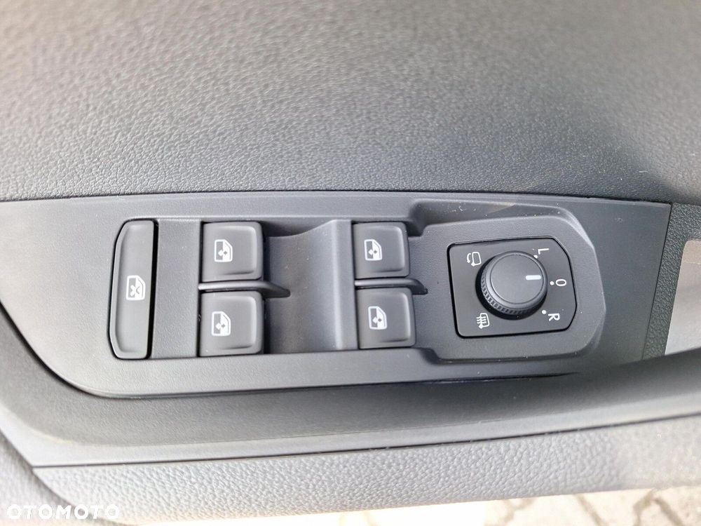 Skoda Karoq 1.5 TSI ACT Sportline DSG - 14