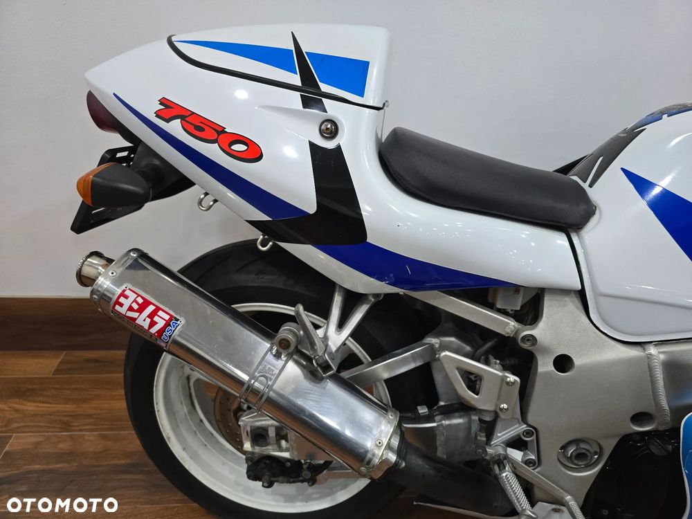 Suzuki GSX-R - 27