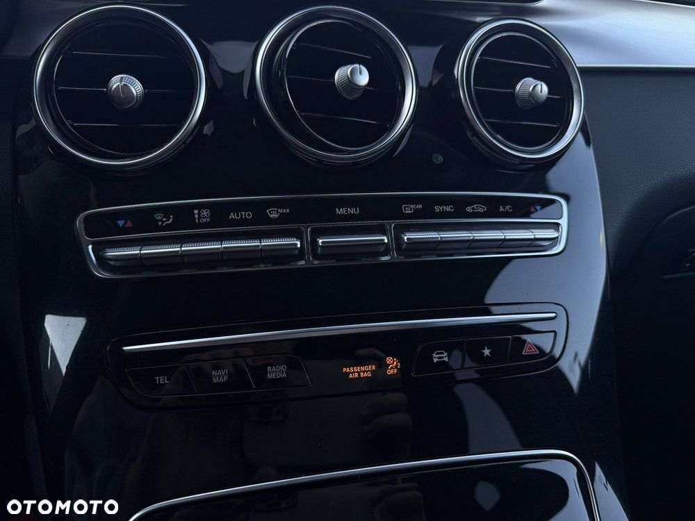 Mercedes-Benz GLC - 29