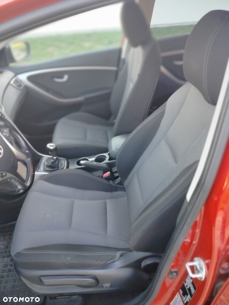 Hyundai i30 blue 1.6 CRDi Classic Navigation - 7