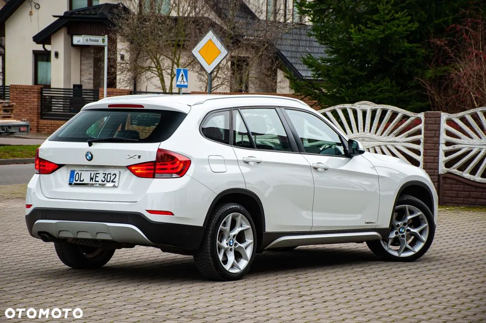 BMW X1 sDrive18d xLine - 14