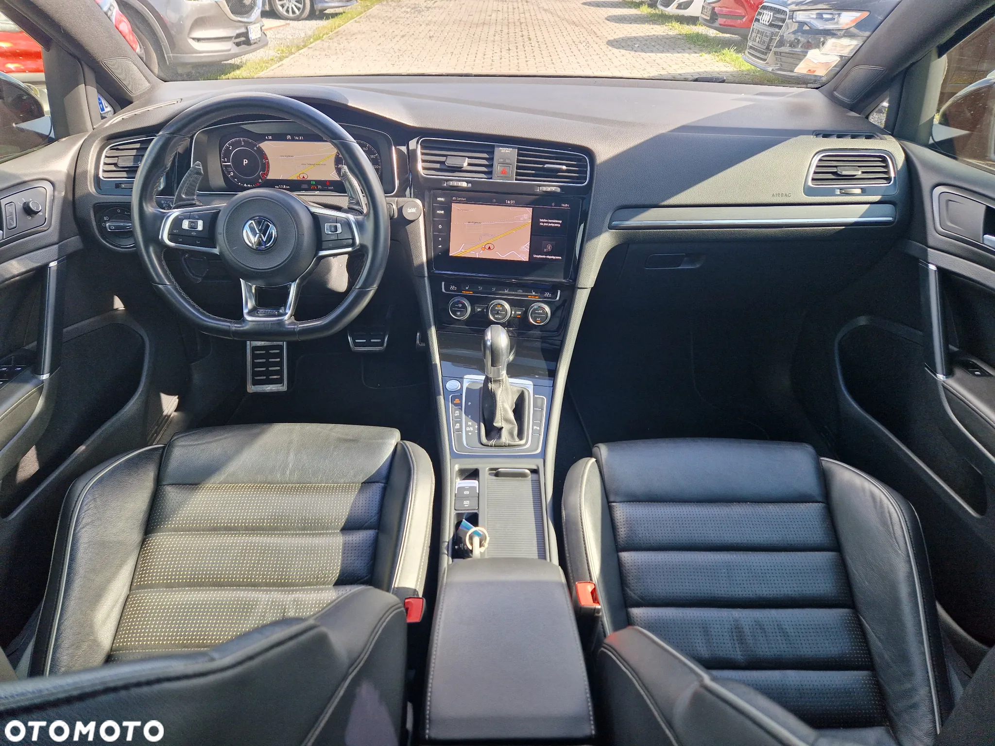 Volkswagen Golf - 21