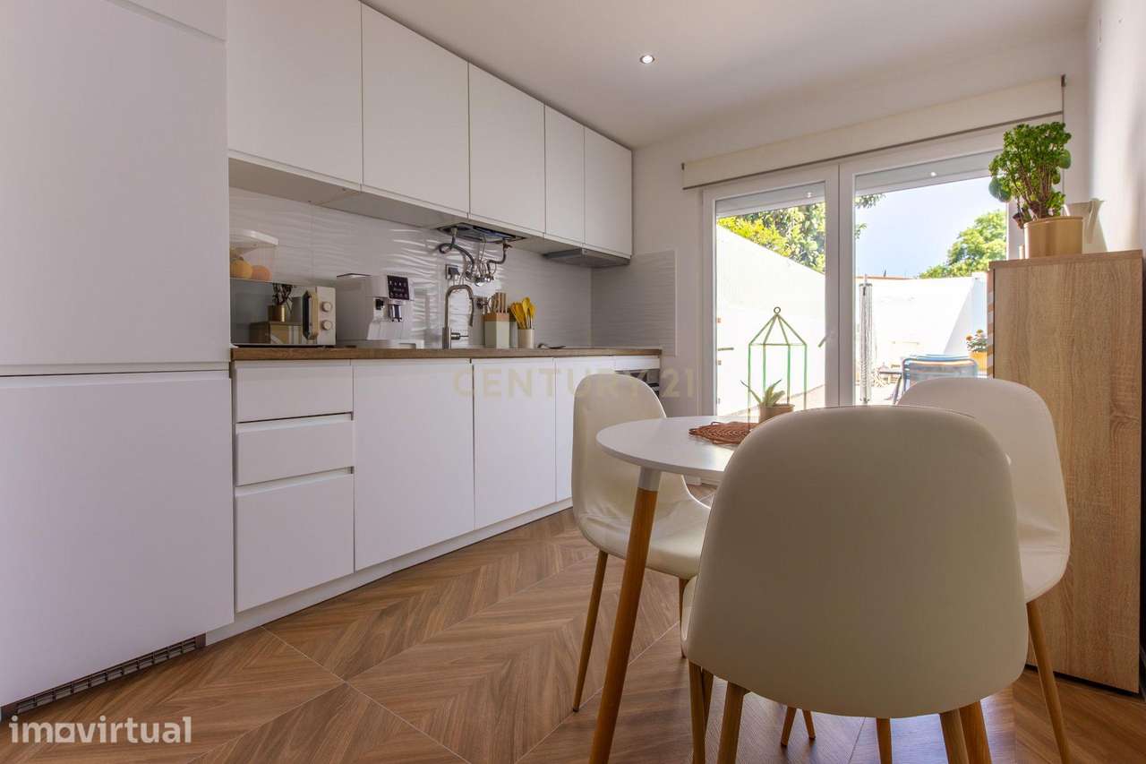 Moradia T2 Renovada com logradouro em Montijo - Grande imagem: 2/24