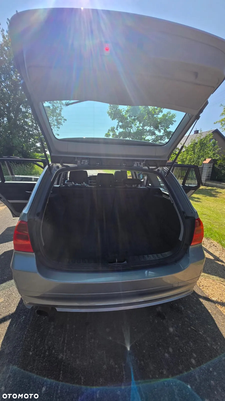 BMW Seria 3 320i Touring - 9
