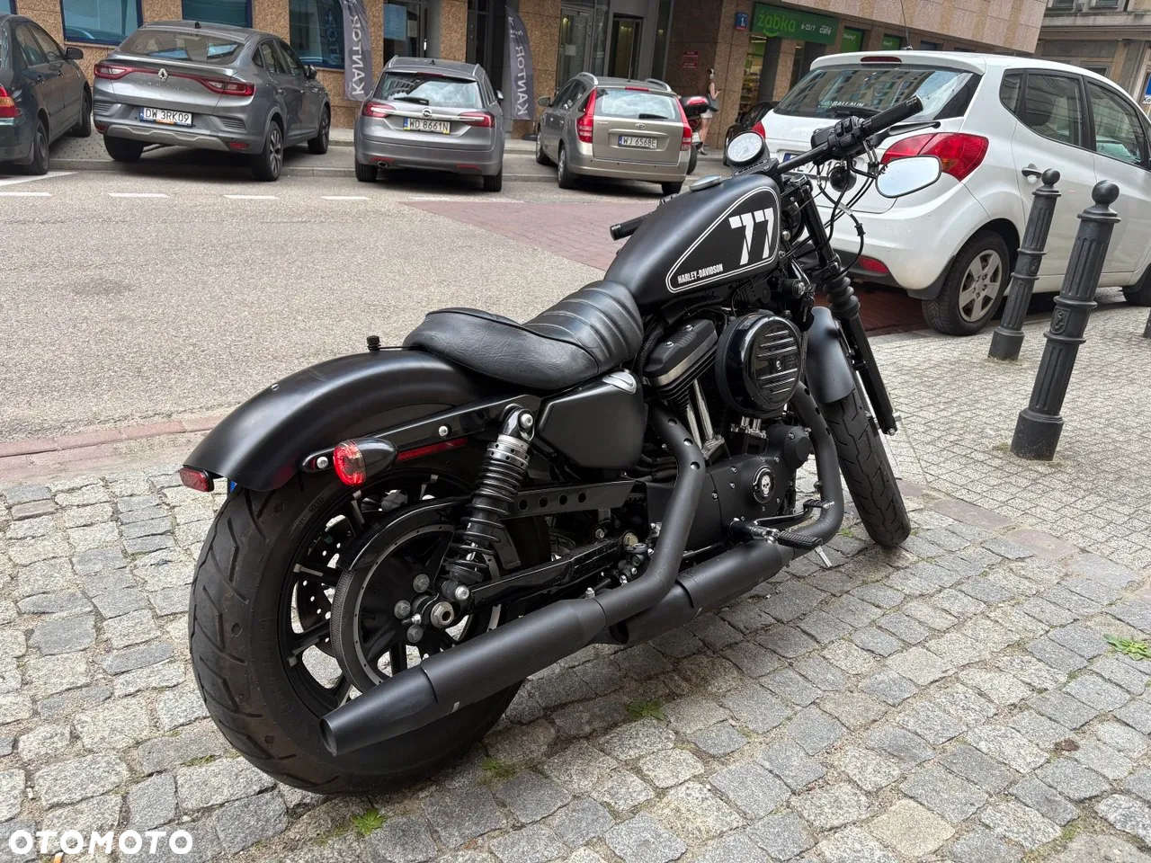 Harley-Davidson Sportster Iron 883 - 5