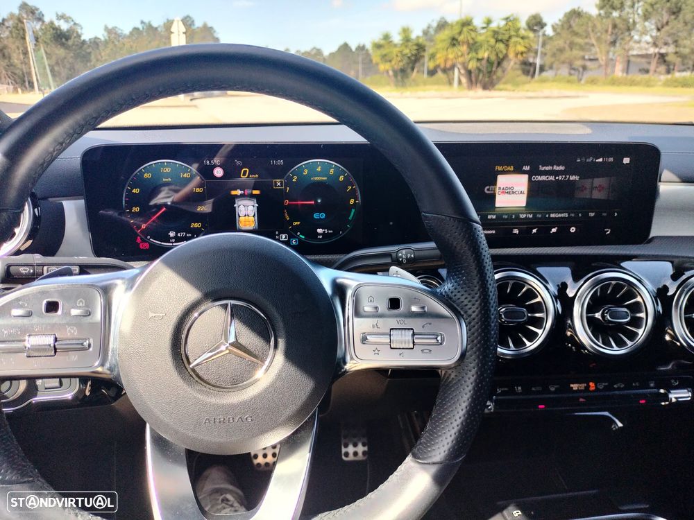 Mercedes-Benz CLA 250 e Shooting Brake AMG Line - 11