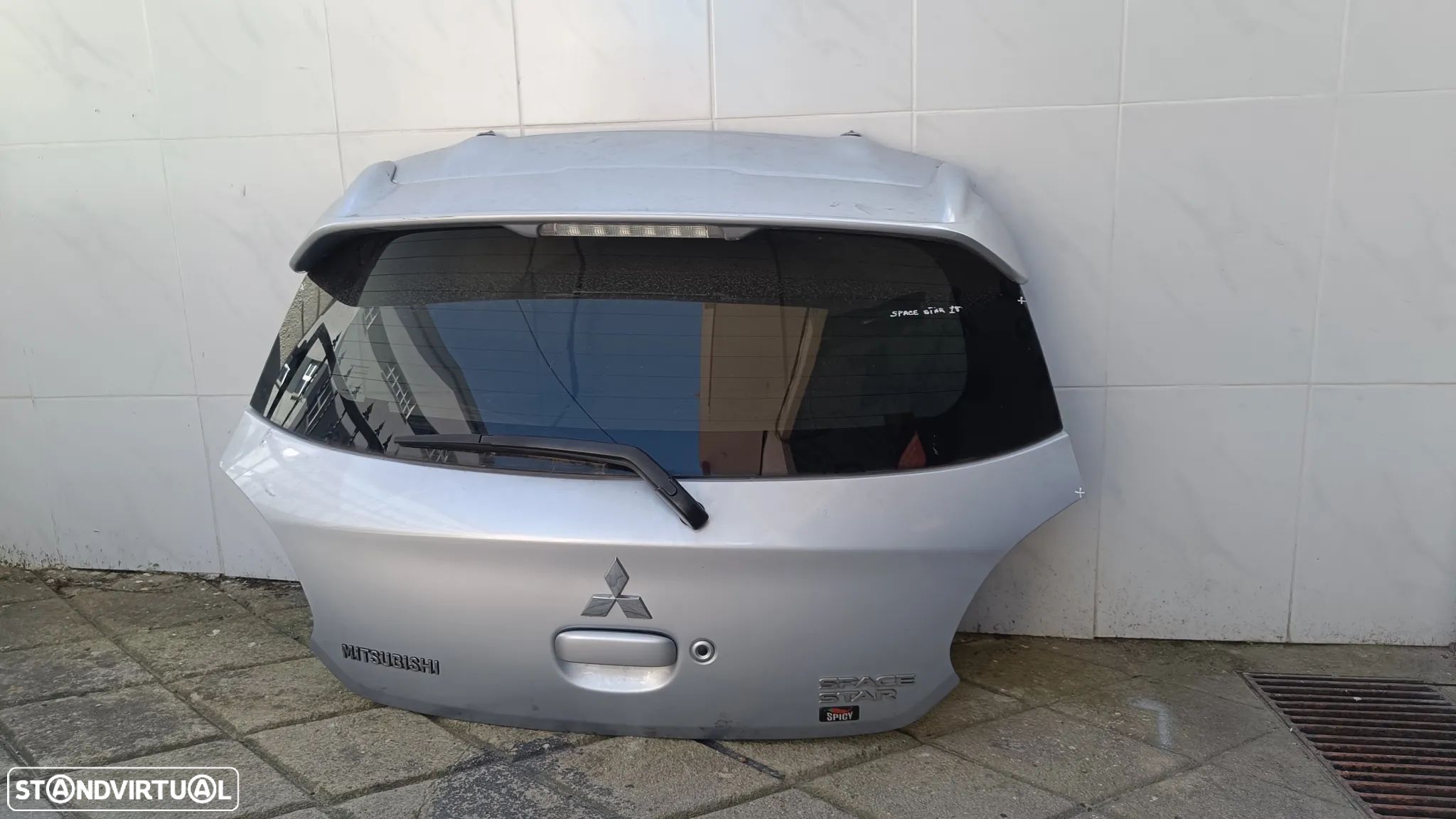 Tampa mala Mitsubishi space star 2019 - 1