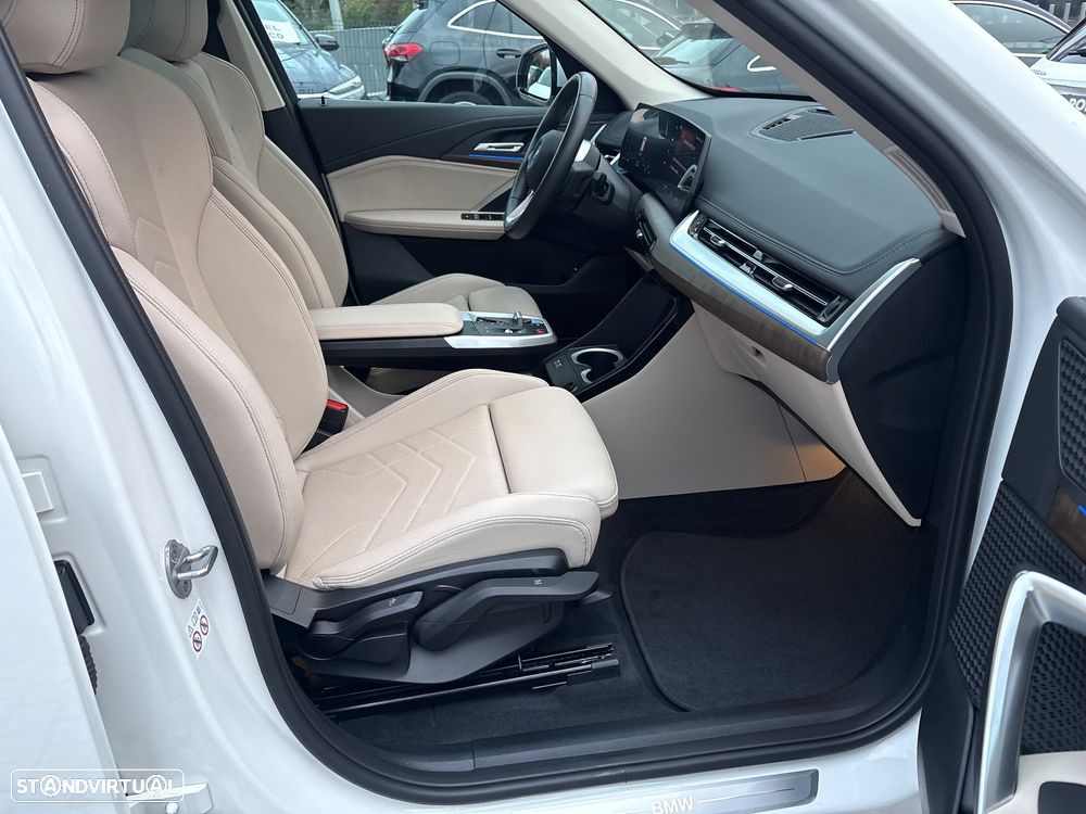 BMW iX1 xDrive30 xLine - 40