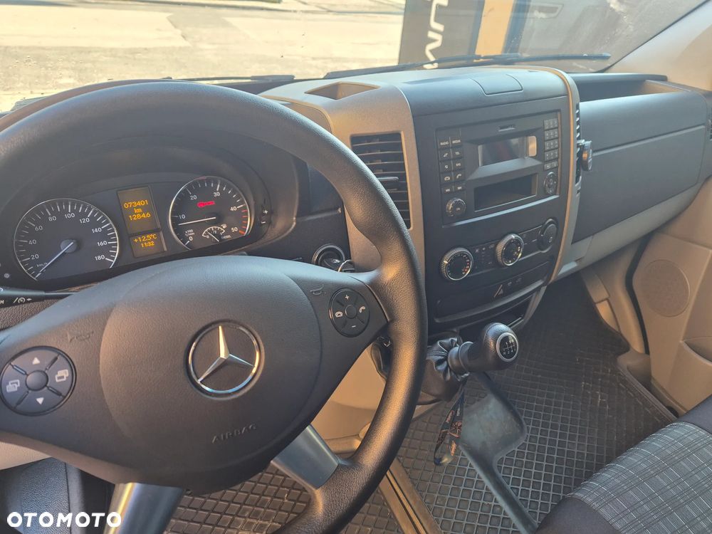Mercedes-Benz SPRINTER - 15