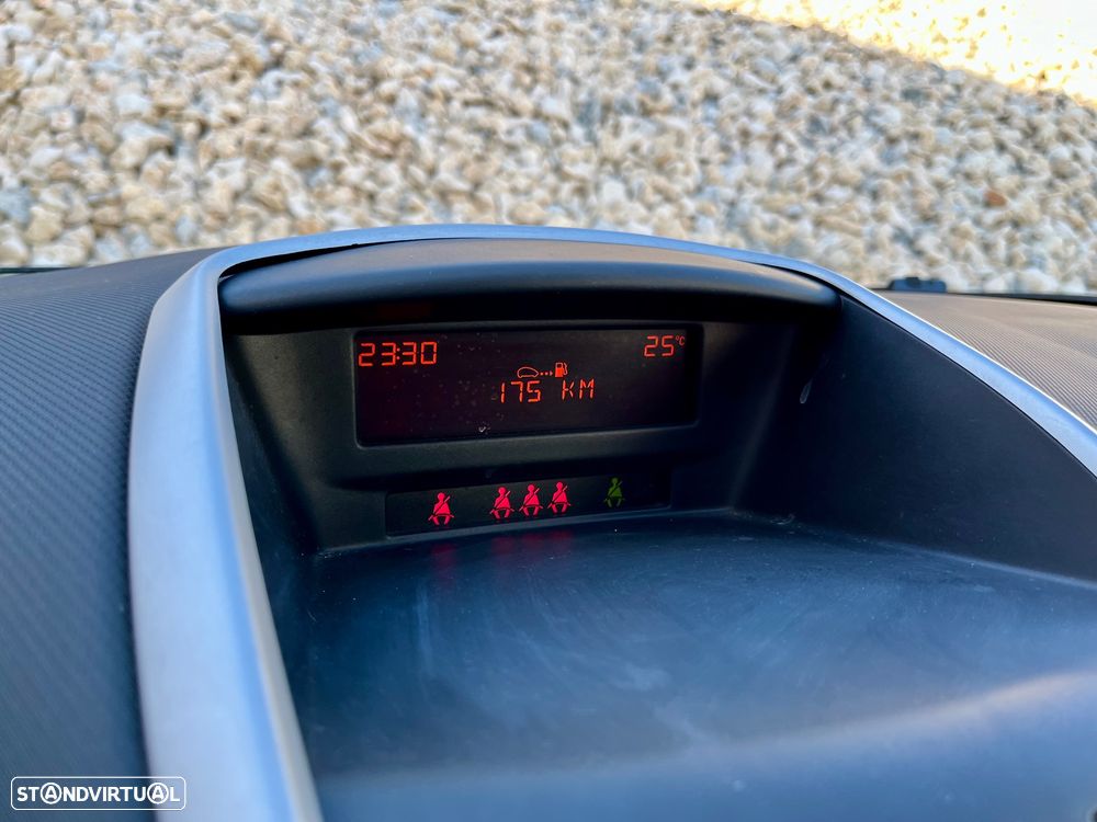 Peugeot 207 1.4 16V Trendy - 40