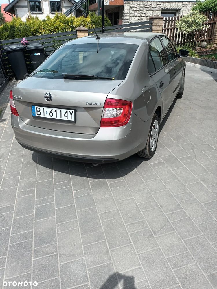 Skoda RAPID 1.2 TSI Active Max DSG - 11