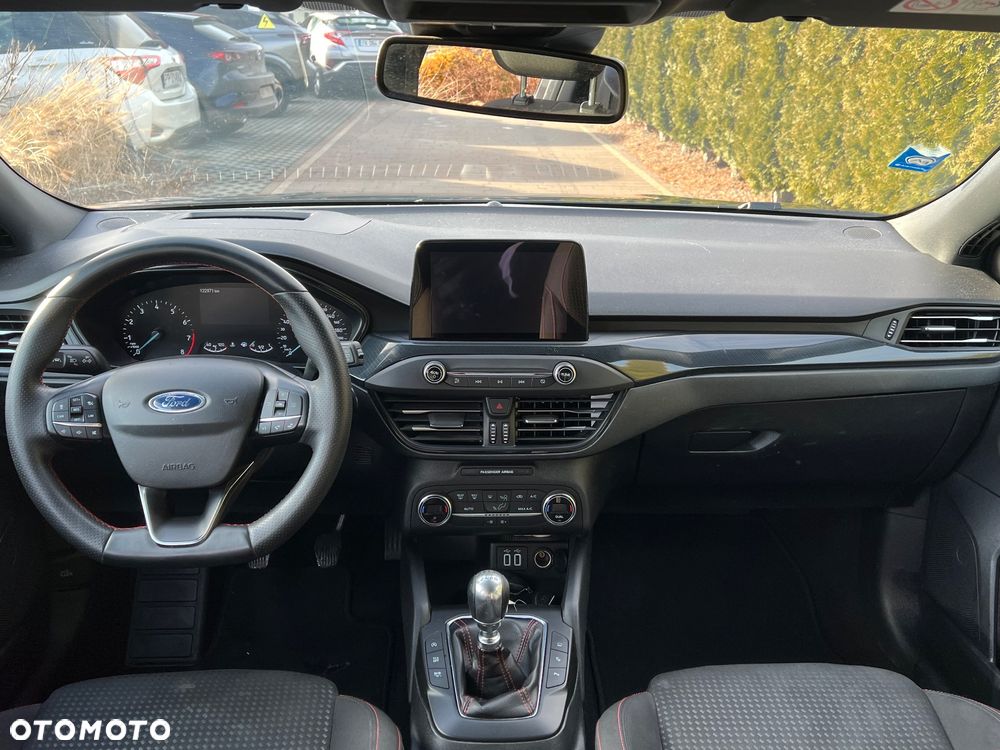 Ford Focus 1.0 EcoBoost mHEV ST-Line - 17