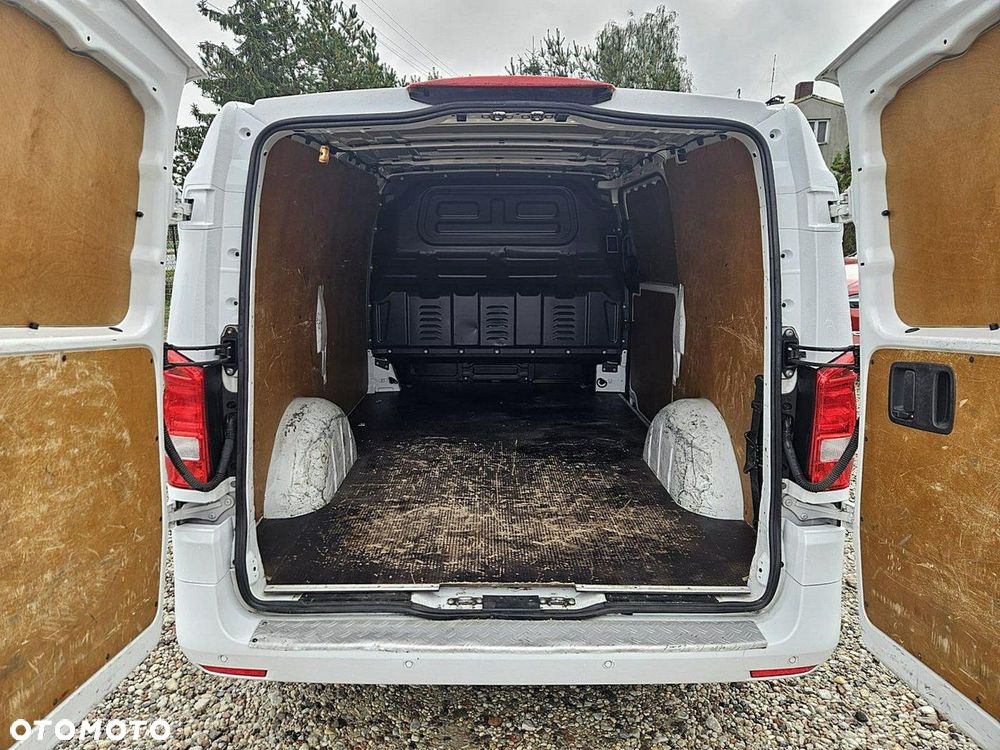 Mercedes-Benz Vito - 10