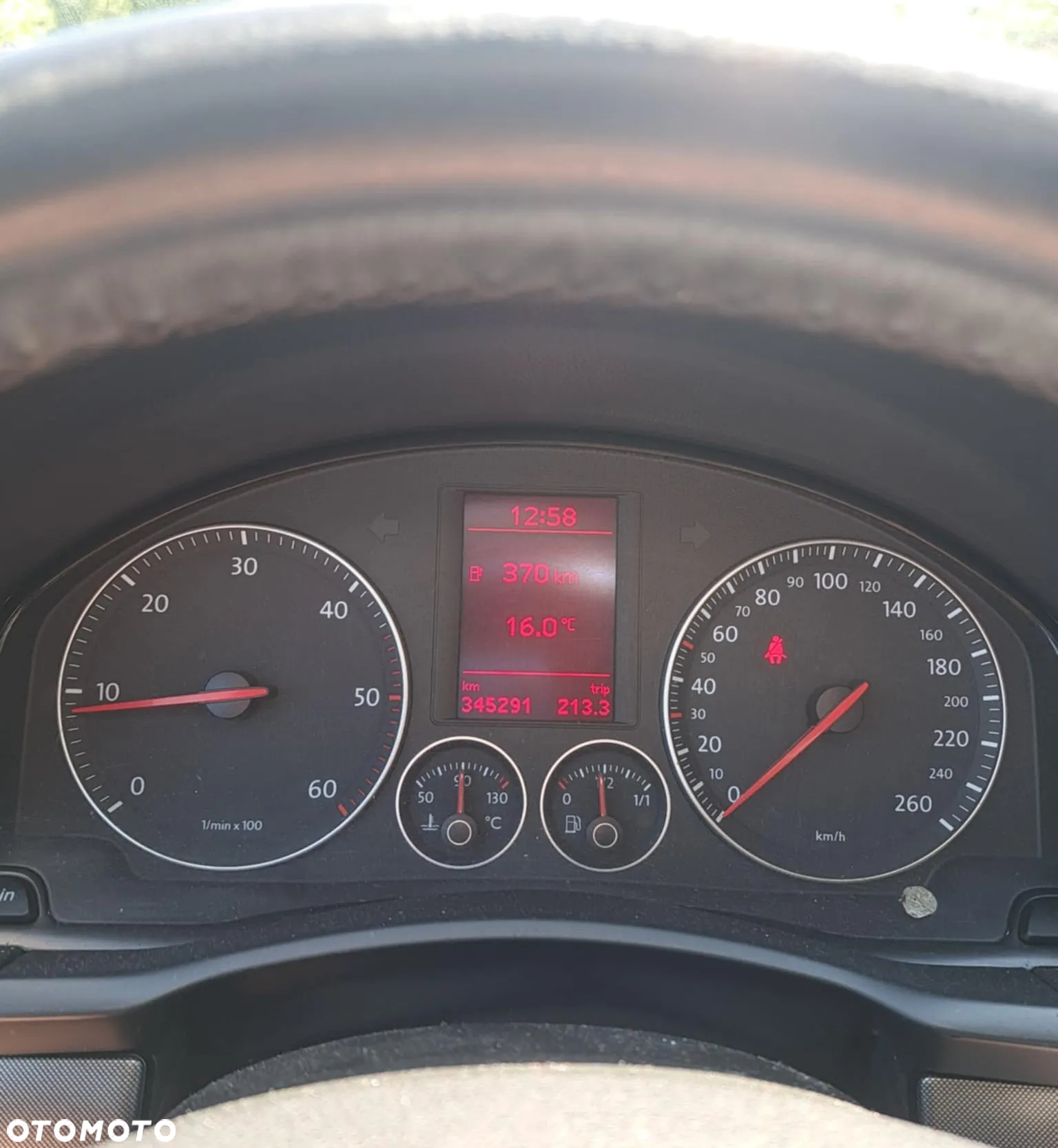 Volkswagen Golf - 10