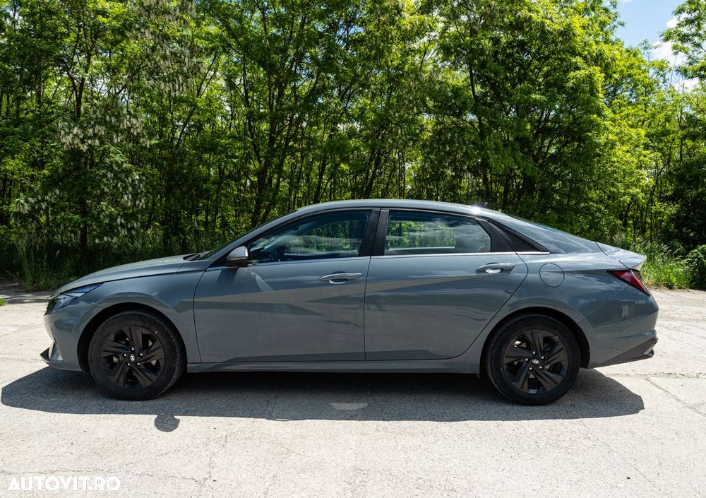 Hyundai Elantra 1.6 l 123 CP 6MT Highway - 3