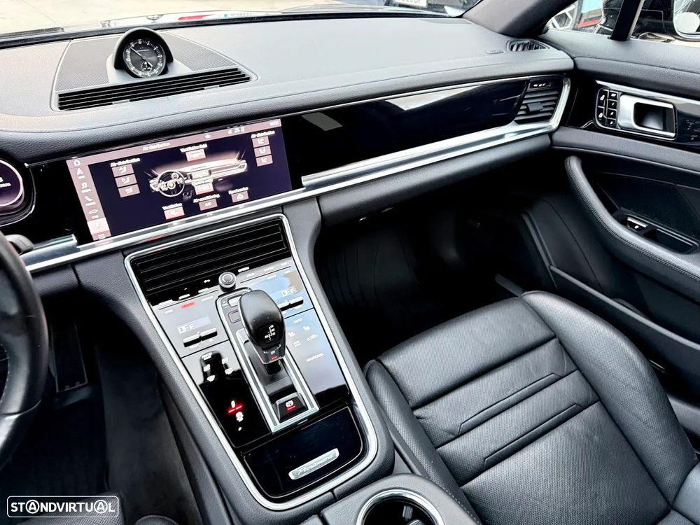 Porsche Panamera 4 E-Hybrid - 17