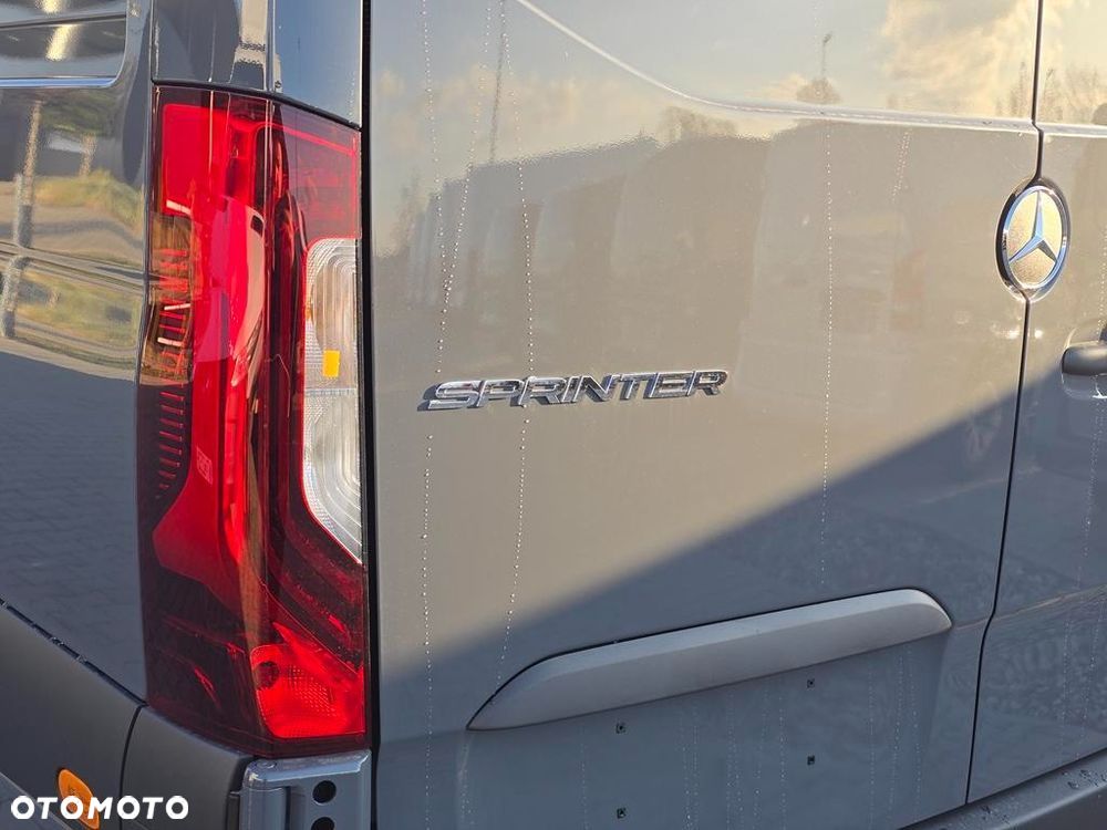 Mercedes-Benz Sprinter 317 CDI Long PRO 9G-Tronic - 26