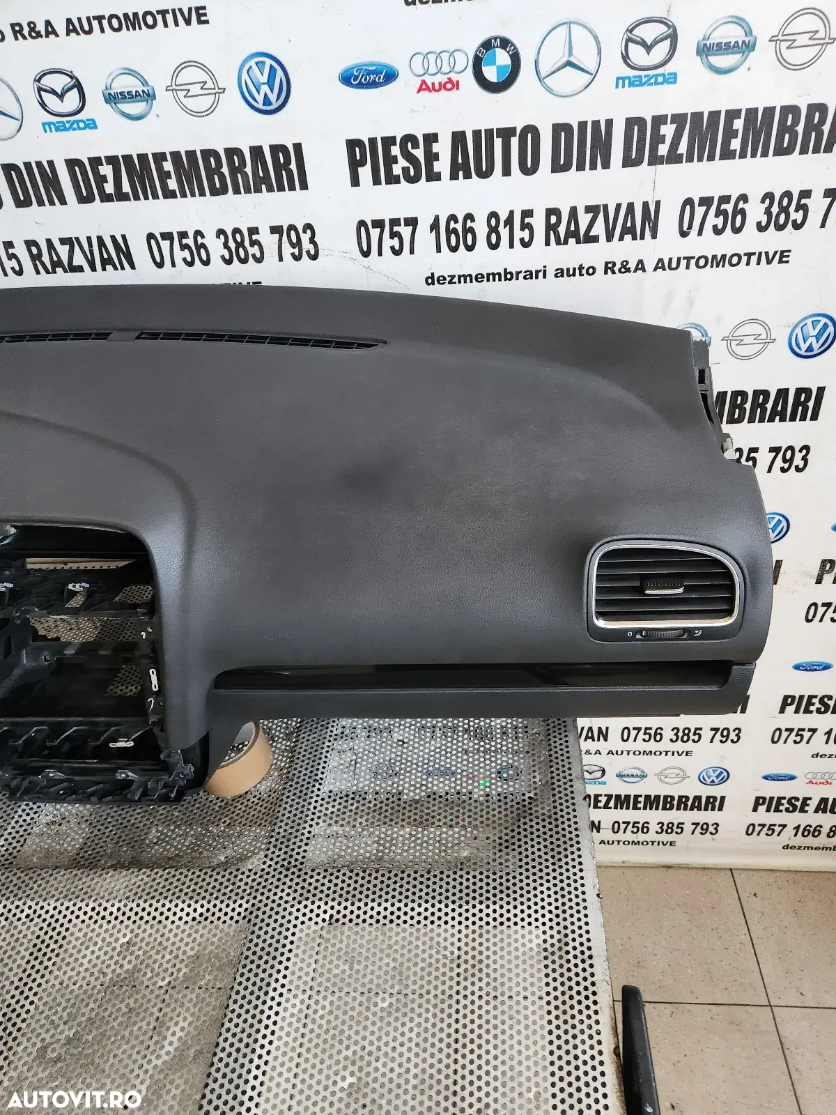 Plansa Bord Airbag Sofer Airbag Pasager Vw Golf 6 VI Volan Stanga Europa - 7
