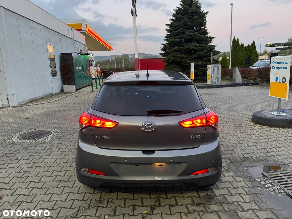 Hyundai i20 1.2 Comfort - 4