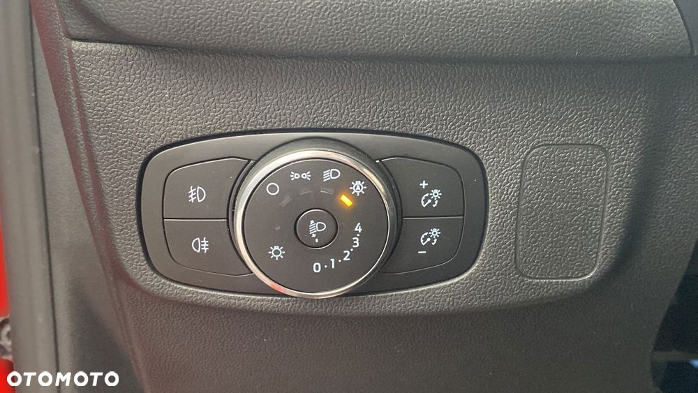 Ford Focus 1.0 EcoBoost mHEV Titanium X - 26