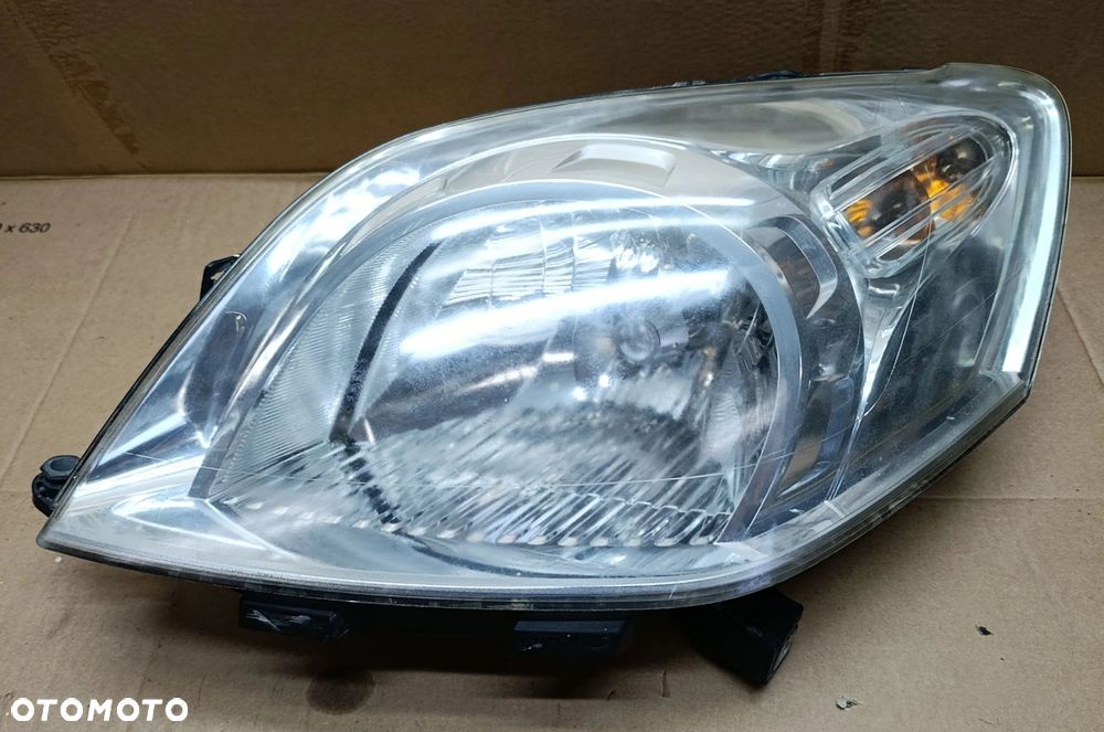 . Fiorino III lampa przednia przód lewa stan bdb bez uszkodzeń Nemo Bipper Fiat 45570383, 45570999, 1353198080 - 1