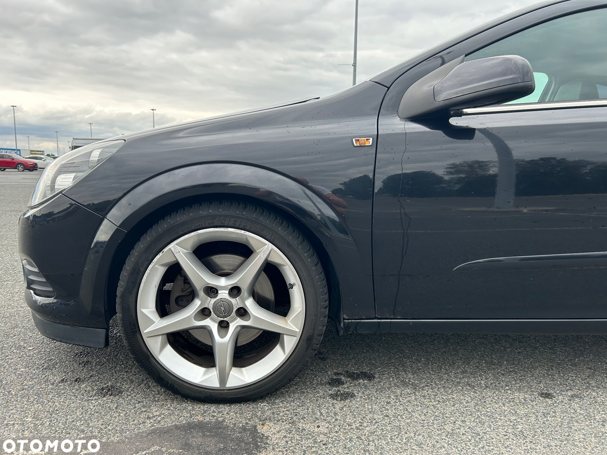 Opel Astra III GTC 2.0 T Cosmo - 7