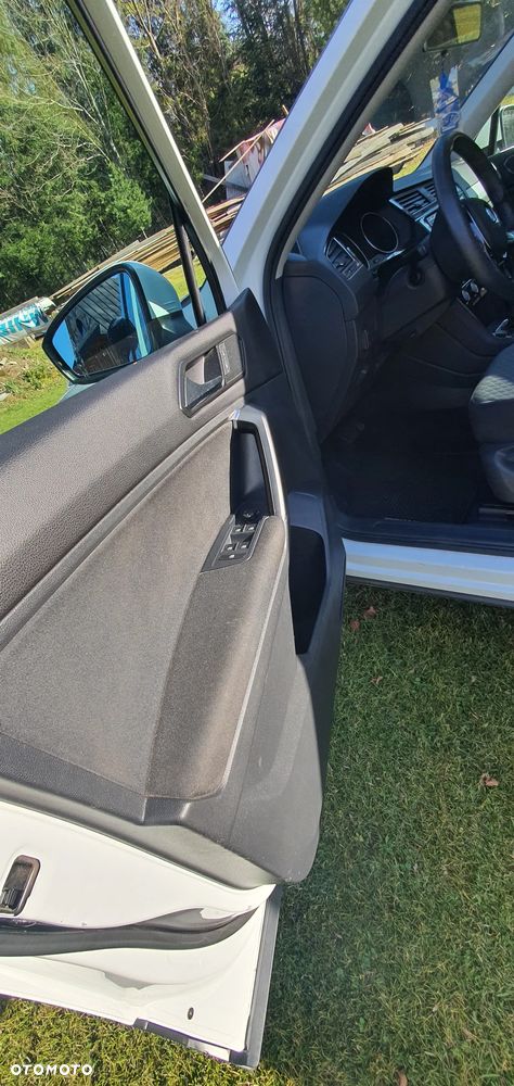 Volkswagen Tiguan - 16