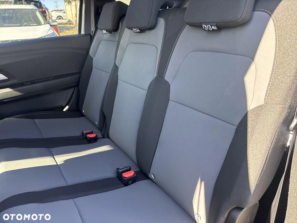 Dacia Jogger 1.0 TCe Extreme 7os - 16