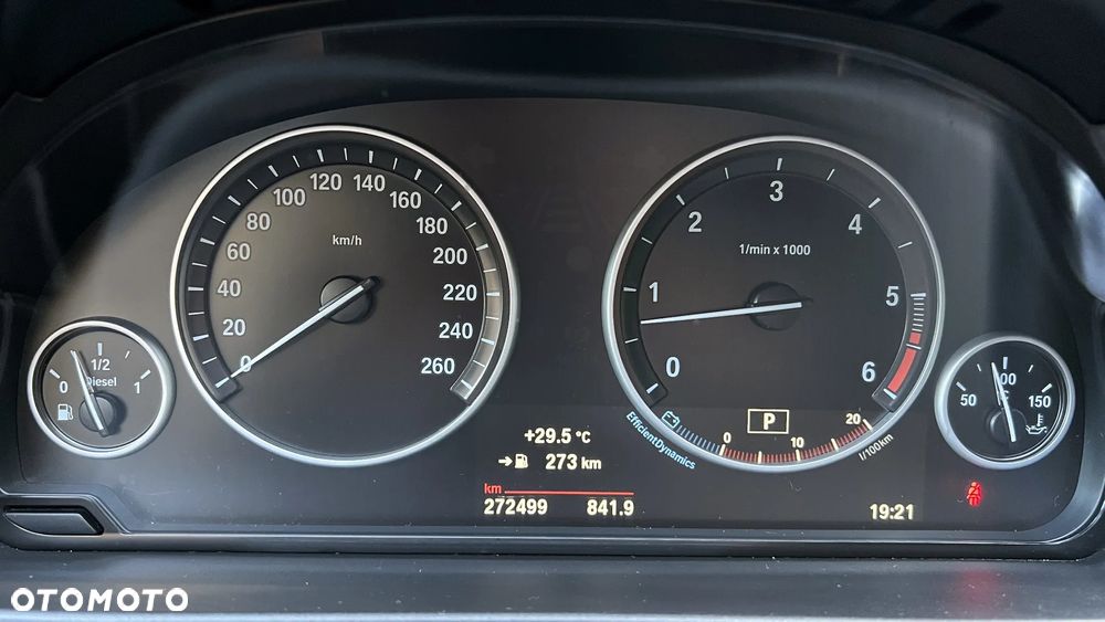 BMW Seria 5 530d Sport-Aut - 31